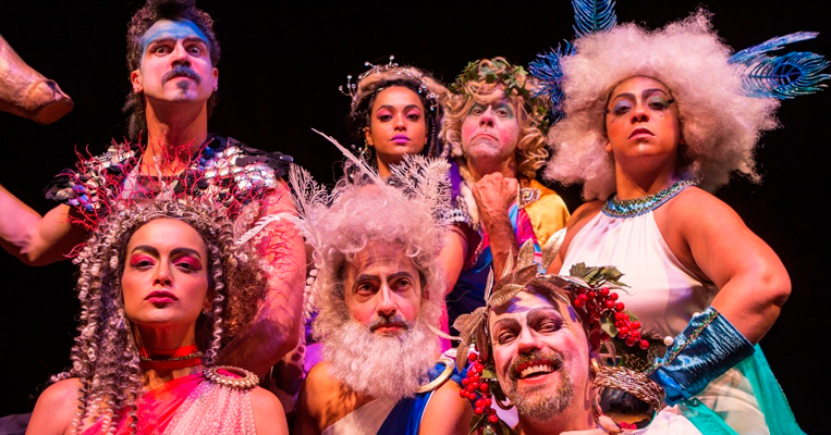 Espetáculo “A divina farsa”, da Cia. La Mínima Teatro e Circo, está em cartaz no IC