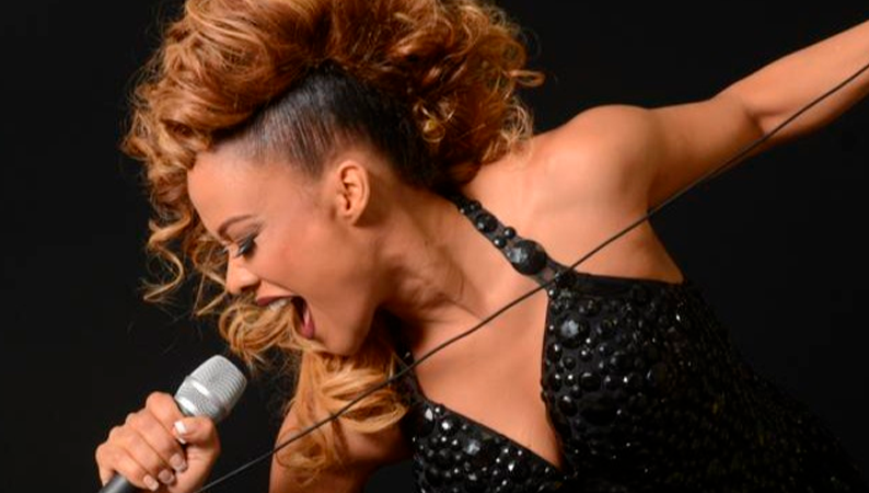 Leilah Moreno apresenta show inédito com canções de Tina Turner no MIS