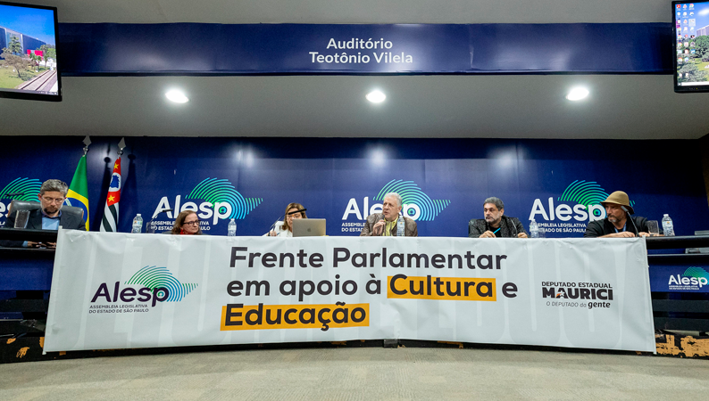 Frente Parlamentar em Apoio à Cultura e Educação é lançada 