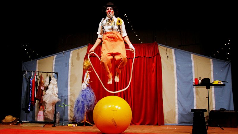 Entre Risos, espetáculo de circo tradicional, traz apresentações gratuitas até dia 29